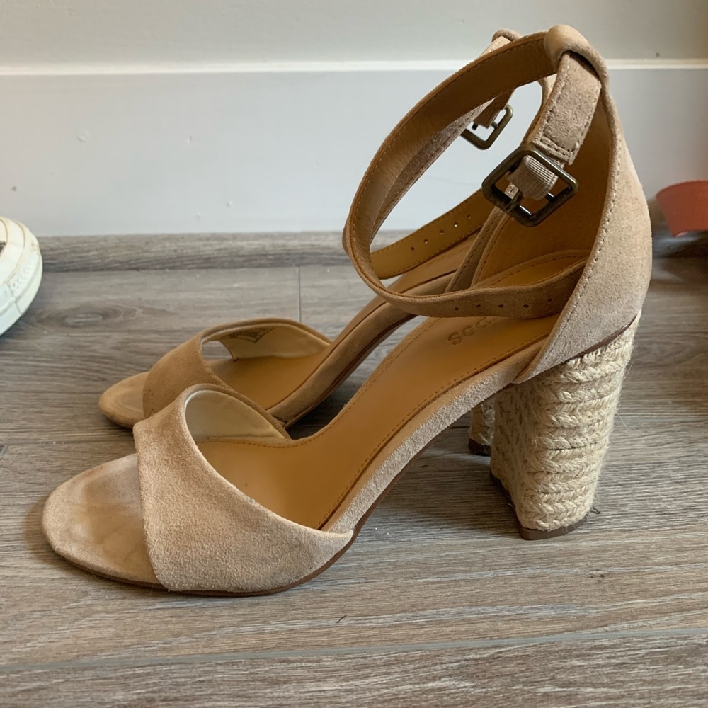 Soludos beige capri heels